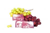 Cremeseife Weintraube mit Kokosnuss und Mandelcreme Cremeseife Weintraube mit Kokosnuss und Mandelcreme